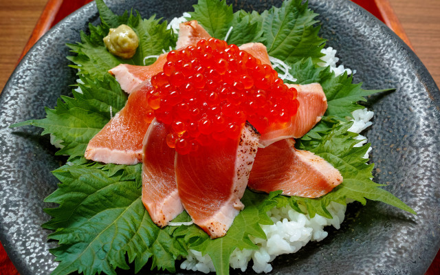 Salmon greens plate table spoon free wallpaper - medium preview image