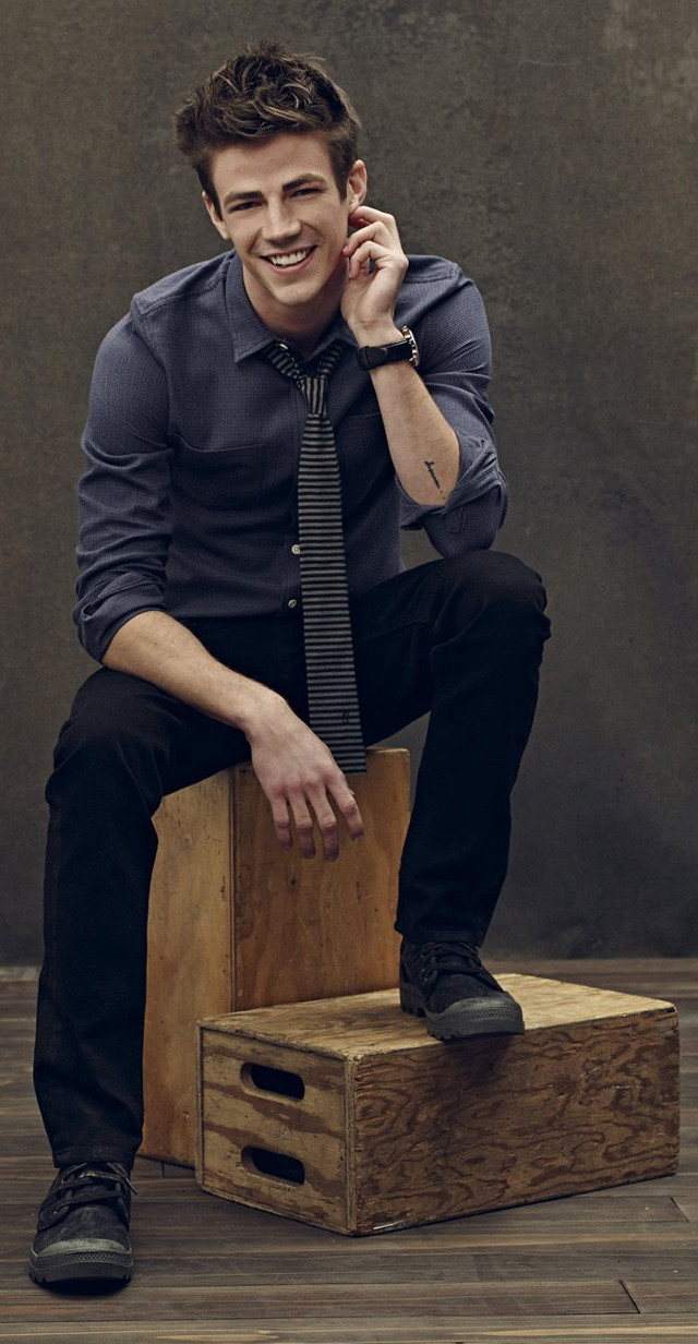 Man wooden box cell phone free wallpaper - medium preview image