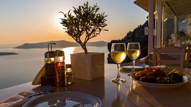 Ocean view food wine table free wallpaper - medium preview image