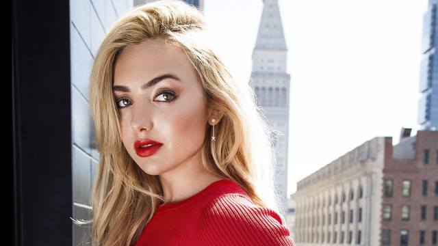 Constance anne parker blonde lipstick free wallpaper - medium preview image