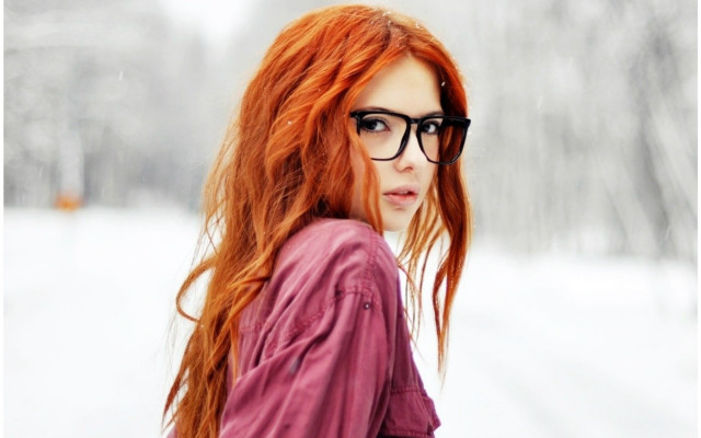 Eszter mattioni red hair snow free wallpaper - medium preview image