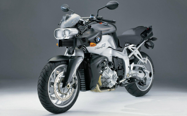 Silver motorcycle studio rendering cybernetics free wallpaper - medium preview image