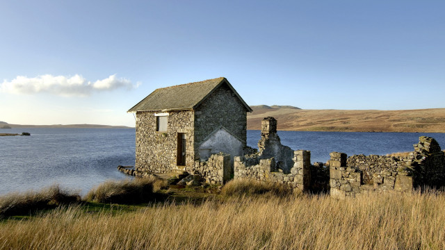 Small house lake mountain field free wallpaper - medium preview image