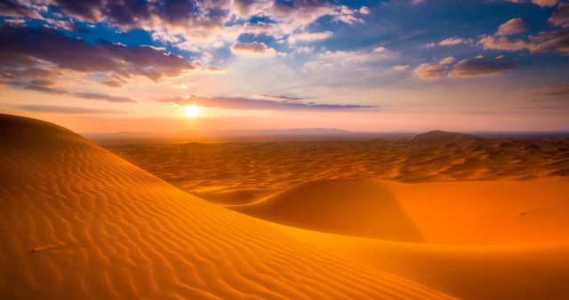 Sunset desert hills clouds matte free wallpaper - medium preview image