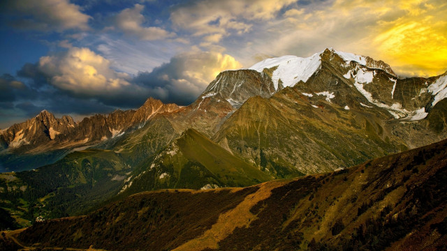 Mountain range clouds sunset ocean free wallpaper - medium preview image