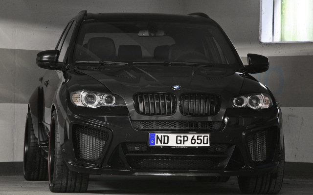 Black car garage license plate free wallpaper - medium preview image