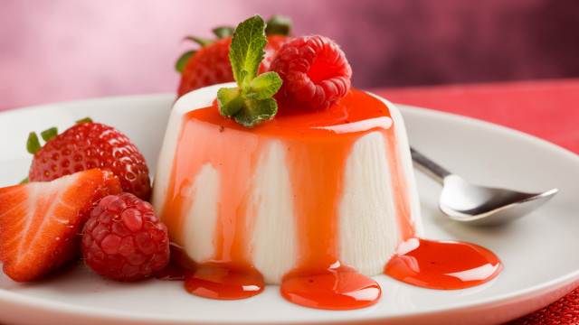 Dessert fruit plate spoon fork free wallpaper - medium preview image