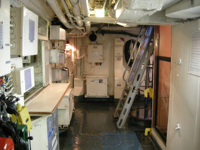 Room ladder refrigerator ceiling wall free wallpaper - medium preview image