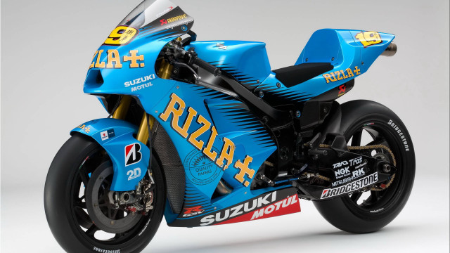 Blue motorcycle gradient rtx eizan free wallpaper - medium preview image