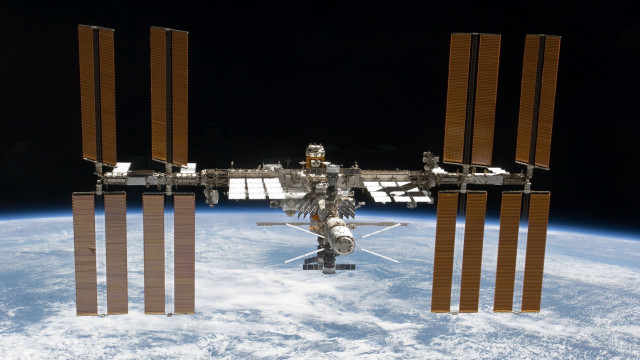 Space station satellite earth planet free wallpaper - medium preview image