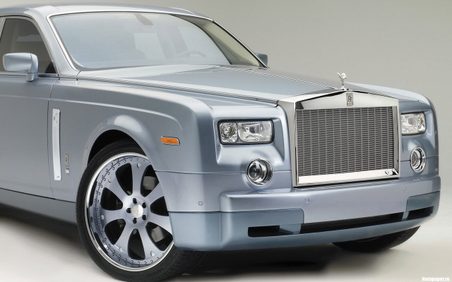 Silver rolls royce white room free wallpaper - medium preview image