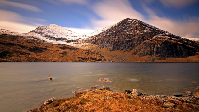 Mountain lake snowy background blue free wallpaper - medium preview image