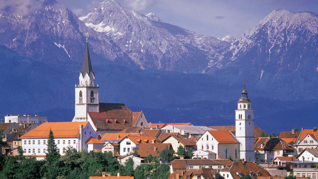 Town church mountains snow architecture free wallpaper - medium preview image