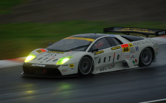 Racing car rain motion blur free wallpaper - medium preview image