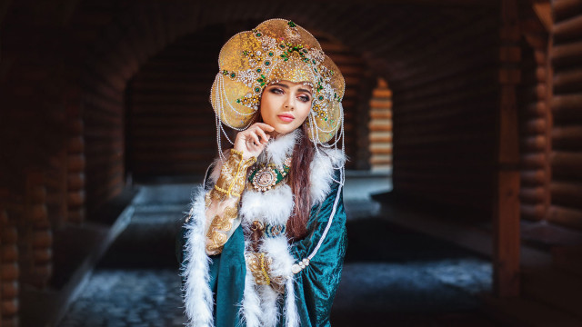 Woman feathered headdress tunnel artnouveau free wallpaper - medium preview image