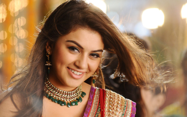 Woman necklace smiling camera happy #4 free wallpaper - medium preview image
