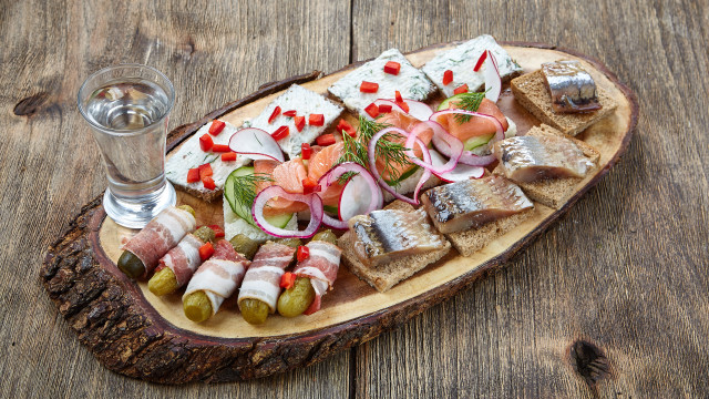 Platter pickles onions cheese woodenboard free wallpaper - medium preview image