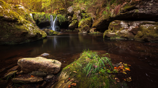 Small waterfall rocky stream forest free wallpaper - medium preview image