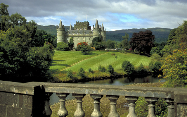 Castle river bridge greenfield architecture free wallpaper - medium preview image