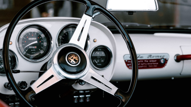 Steering wheel classic car white free wallpaper - medium preview image