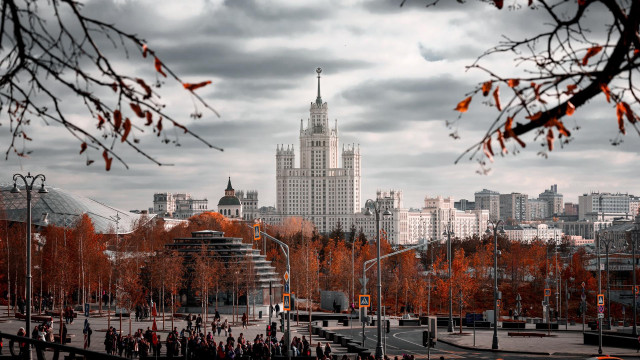 Cityscape autumn architecture bird skyline free wallpaper - medium preview image