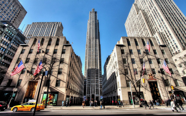 Artdeco tallbuilding spire citystreet taxi free wallpaper - medium preview image