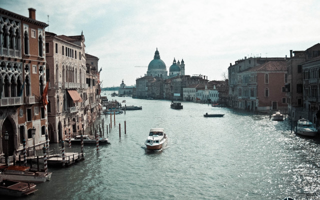 Venice canal matte painting bridge free wallpaper - medium preview image