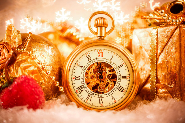 Gold pocket watch christmas presents free wallpaper - medium preview image