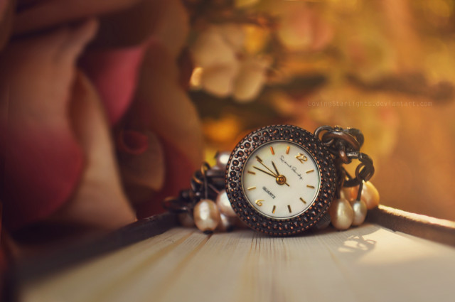 Watch pearls flower photorealistic 3d free wallpaper - medium preview image