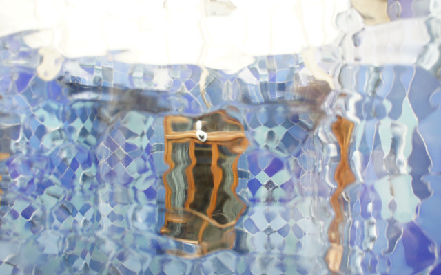 Reflection building clock cubist bathtub free wallpaper - medium preview image