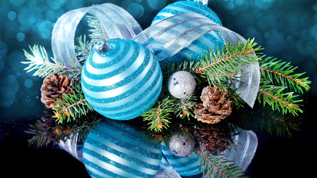 Blue christmas ornament pine cones free wallpaper - medium preview image