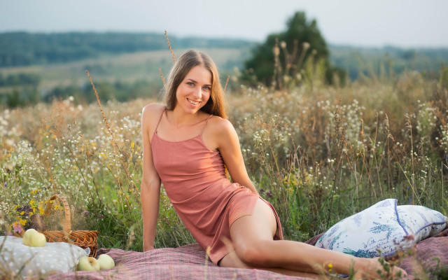 Flower field portrait basket woman free wallpaper - medium preview image