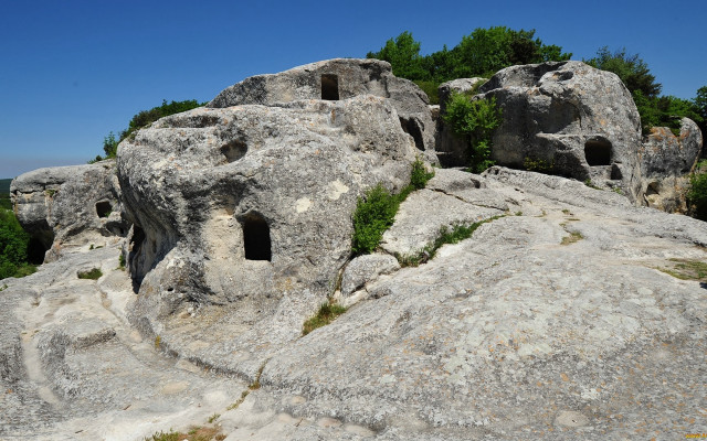 Rock formation forest cliff panorama free wallpaper - medium preview image