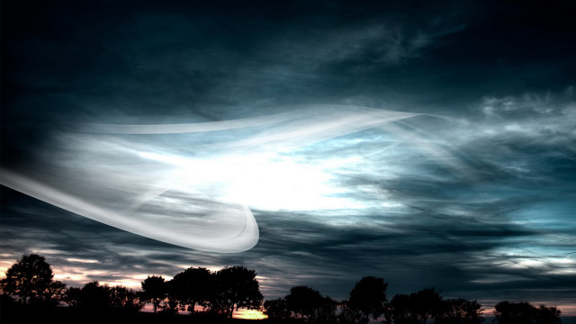 Dark sky clouds bright light free wallpaper - medium preview image