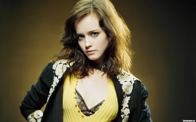 Woman yellow top black jacket free wallpaper - medium preview image