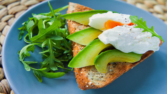 Sandwich eggs greens blue plate free wallpaper - medium preview image
