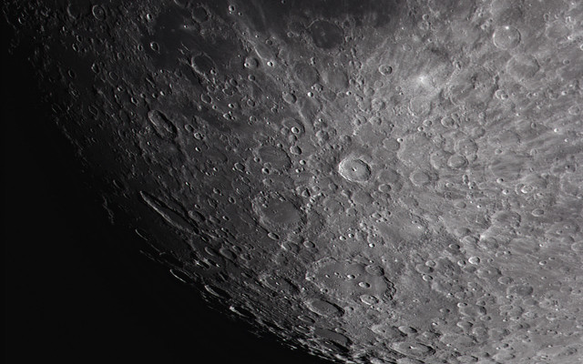 Moon bubble macro black white free wallpaper - medium preview image