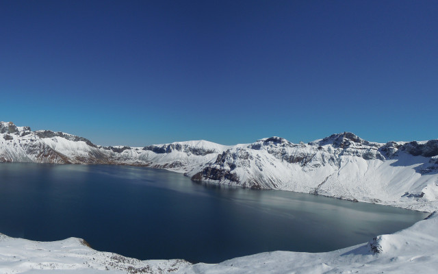 Large lake snow mountains blue free wallpaper - medium preview image