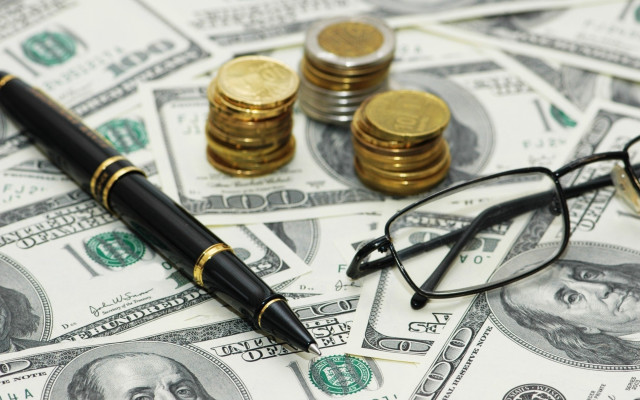 Pen glasses money incoherent detailed free wallpaper - medium preview image