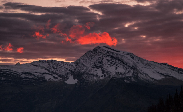 Mountain red sky clouds dusk free wallpaper - medium preview image