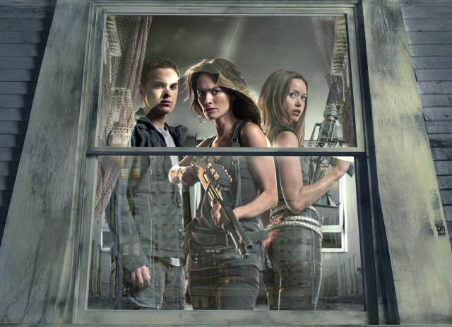 Group people window gun poster free wallpaper - medium preview image