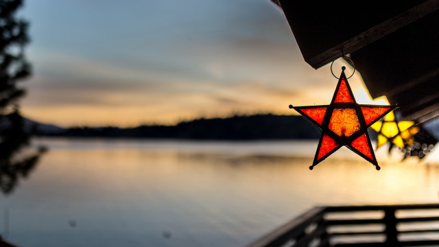 Red star lake sunset reflection free wallpaper - medium preview image