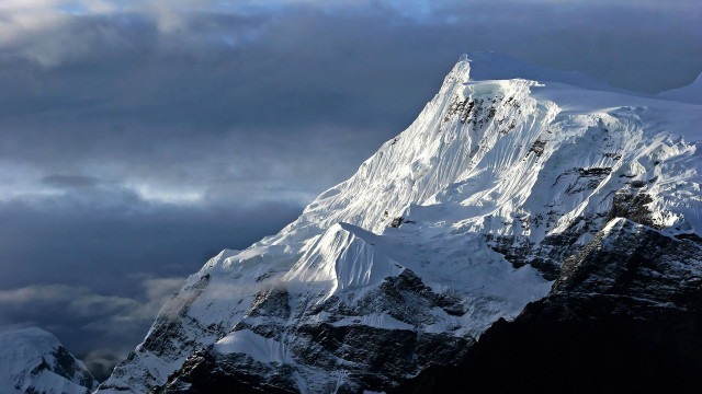 Snow mountain cloudy sky plane free wallpaper - medium preview image