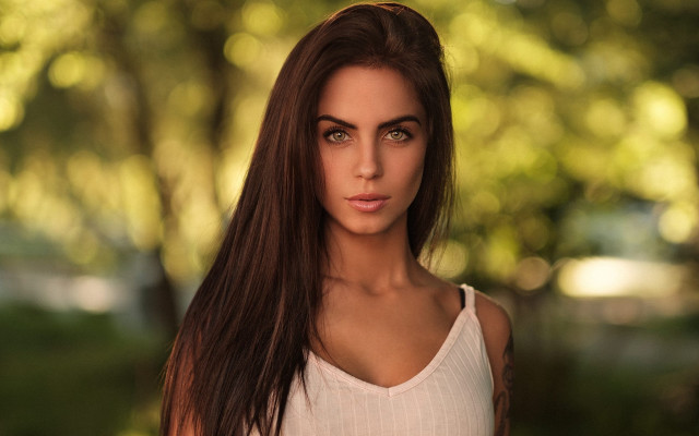 Aramenta park portrait blurry bokeh free wallpaper - medium preview image