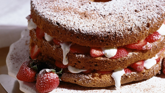 Strawberry cake plate cream fork free wallpaper - medium preview image