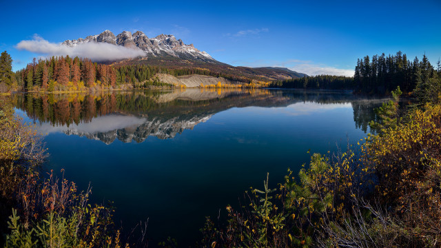 Mountain lake reflection trees clouds free wallpaper - medium preview image