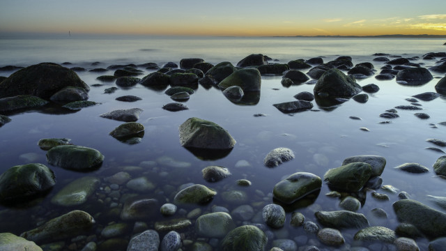 Andor basch beach rocks sunset free wallpaper - medium preview image