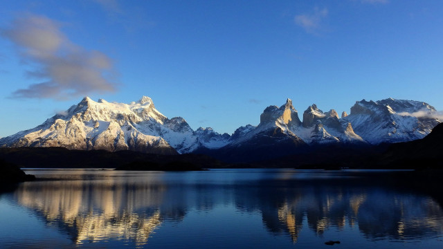 Mountain range reflection lake clouds free wallpaper - medium preview image
