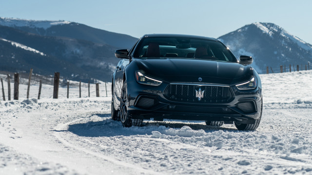Masera snow mountain fence renaissance free wallpaper - medium preview image