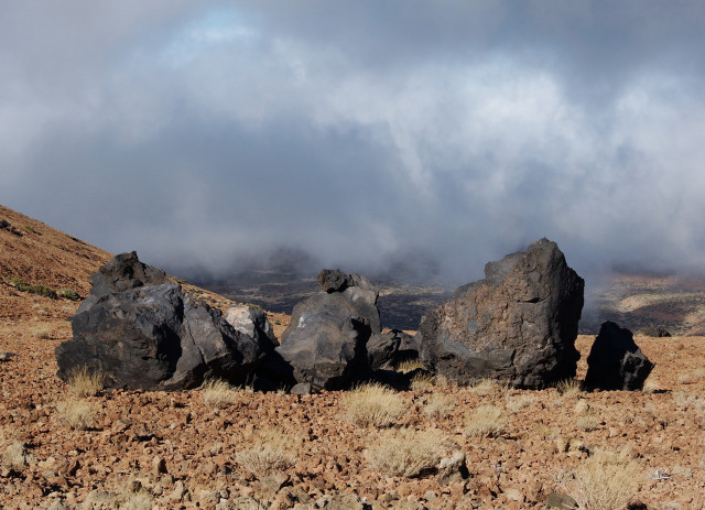 Rock hill clouds drygrass landscape free wallpaper - medium preview image